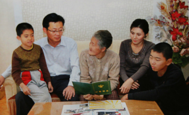 1-apy2015-choisung-family01.jpg