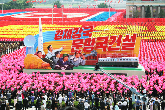 Copy (2) of 727parade12.jpg