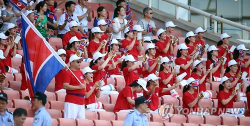 womensoccer-nkwinssk01.JPG