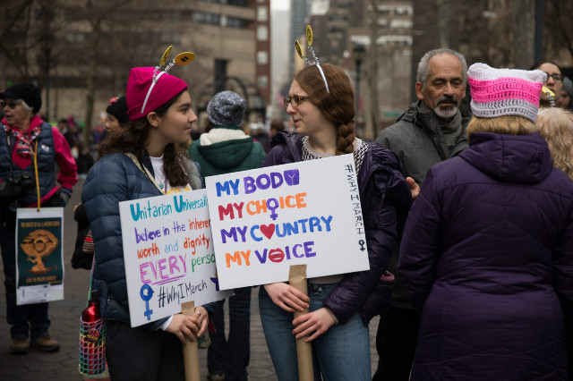 트럼프반대-여성시위01-뉴욕.jpg